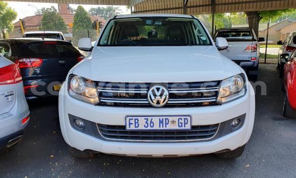 Buy Used Volkswagen Amarok White Car in Windhoek in Namibia