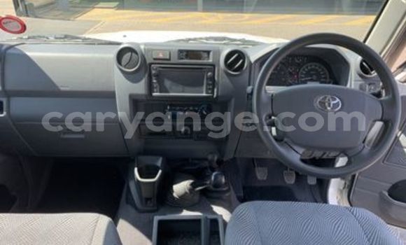 Buy Used Toyota Land Cruiser White Car in Grootfontein in Namibia Buy Used Toyota Land Cruiser White Car in Grootfontein in Namibia