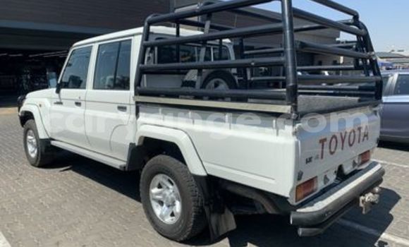 Buy Used Toyota Land Cruiser White Car in Grootfontein in Namibia Buy Used Toyota Land Cruiser White Car in Grootfontein in Namibia