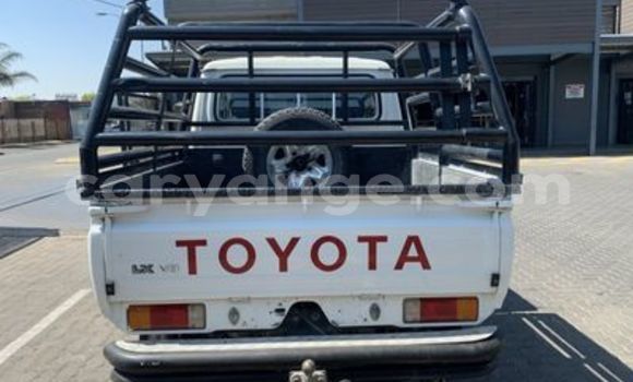 Buy Used Toyota Land Cruiser White Car in Grootfontein in Namibia Buy Used Toyota Land Cruiser White Car in Grootfontein in Namibia