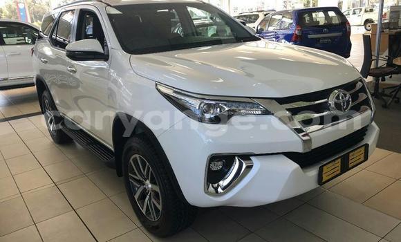 Buy Used Toyota Fortuner White Car in Windhoek in Namibia Buy Used Toyota Fortuner White Car in Windhoek in Namibia