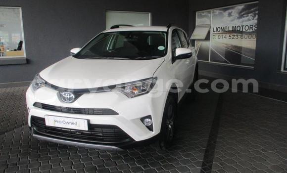 Acheter Occasion Voiture Toyota RAV4 Blanc à Gobabis, Omaheke Acheter Occasion Voiture Toyota RAV4 Blanc à Gobabis, Omaheke