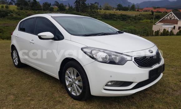 Acheter Occasion Voiture Kia Cerato Blanc à Gobabis, Omaheke Acheter Occasion Voiture Kia Cerato Blanc à Gobabis, Omaheke