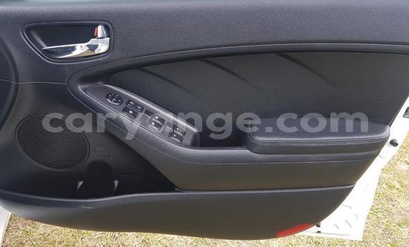 Acheter Occasion Voiture Kia Cerato Blanc à Gobabis, Omaheke Acheter Occasion Voiture Kia Cerato Blanc à Gobabis, Omaheke