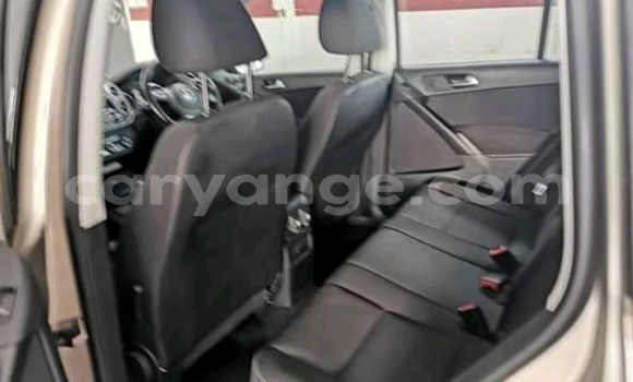 Acheter Occasion Voiture Volkswagen Tiguan Gris à Windhoek, Namibie Acheter Occasion Voiture Volkswagen Tiguan Gris à Windhoek, Namibie