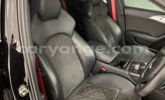 Acheter Occasion Voiture Audi RS6 Noir à Swakopmund, Namibie Acheter Occasion Voiture Audi RS6 Noir à Swakopmund, Namibie