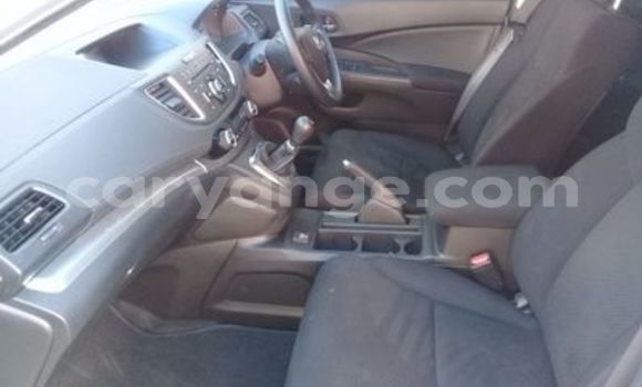 Acheter Occasion Voiture Honda CR–V Blanc à Walvis Bay, Namibie Acheter Occasion Voiture Honda CR–V Blanc à Walvis Bay, Namibie