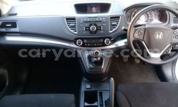 Acheter Occasion Voiture Honda CR–V Blanc à Walvis Bay, Namibie Acheter Occasion Voiture Honda CR–V Blanc à Walvis Bay, Namibie