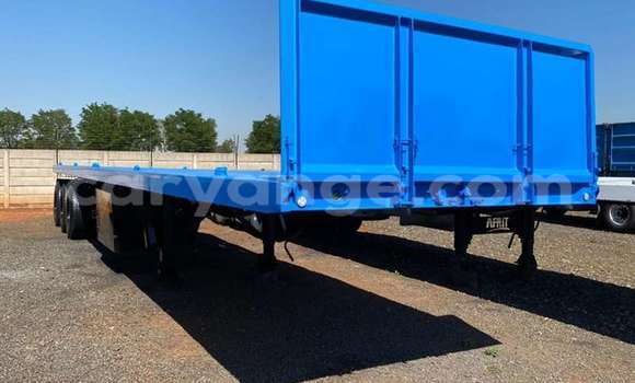 Buy Used DAF CF Blue Truck in Windhoek in Namibia