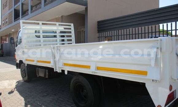 Buy Used Hyundai H100 White Truck in Windhoek in Namibia Buy Used Hyundai H100 White Truck in Windhoek in Namibia
