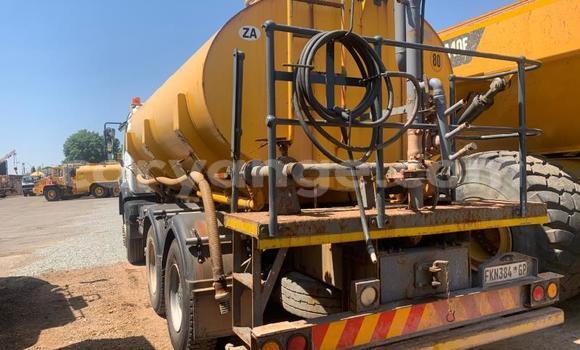 Acheter Occasion Utilitaire Mercedes‒Benz 2628 Blanc à Windhoek, Namibie Acheter Occasion Utilitaire Mercedes‒Benz 2628 Blanc à Windhoek, Namibie