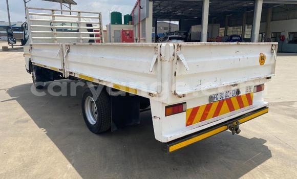 Acheter Occasion Utilitaire Mitsubishi L400 Blanc à Windhoek, Namibie Acheter Occasion Utilitaire Mitsubishi L400 Blanc à Windhoek, Namibie