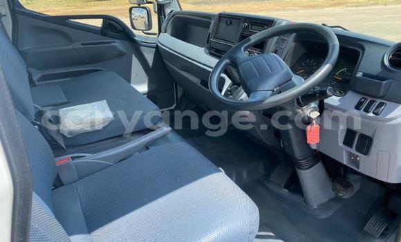 Acheter Occasion Utilitaire Mitsubishi L400 Blanc à Windhoek, Namibie Acheter Occasion Utilitaire Mitsubishi L400 Blanc à Windhoek, Namibie