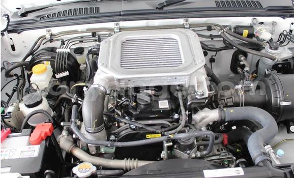 Acheter Occasion Voiture Nissan Hardbody Blanc à Windhoek, Namibie Acheter Occasion Voiture Nissan Hardbody Blanc à Windhoek, Namibie