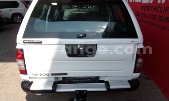 Buy Used Nissan Hardbody White Car in Henties Bay in Erongo Buy Used Nissan Hardbody White Car in Henties Bay in Erongo