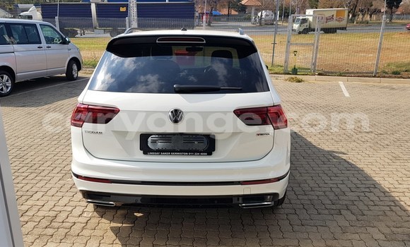 Buy Used Volkswagen Tiguan White Car in Karasburg in Karas Buy Used Volkswagen Tiguan White Car in Karasburg in Karas