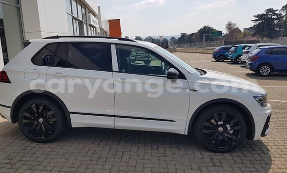 Buy Used Volkswagen Tiguan White Car in Karasburg in Karas Buy Used Volkswagen Tiguan White Car in Karasburg in Karas
