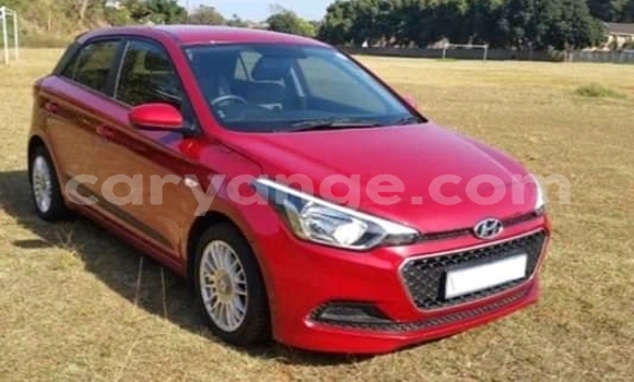 Acheter Occasion Voiture Hyundai I20 Rouge à Windhoek, Namibie Acheter Occasion Voiture Hyundai I20 Rouge à Windhoek, Namibie