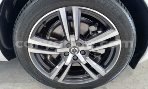 Acheter Occasion Voiture Volvo XC60 Blanc à Henties Bay, Erongo Acheter Occasion Voiture Volvo XC60 Blanc à Henties Bay, Erongo