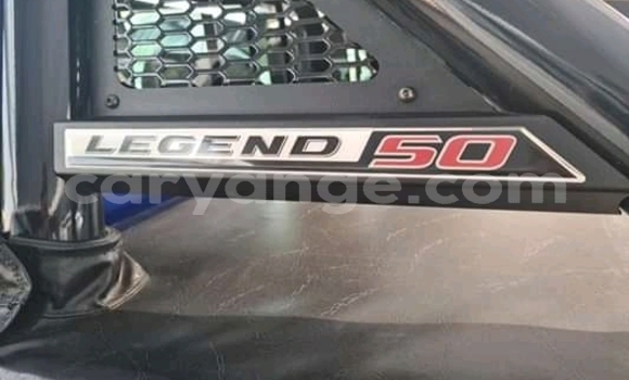 Acheter Occasion Voiture Toyota Hilux Bleu à Windhoek, Namibie Acheter Occasion Voiture Toyota Hilux Bleu à Windhoek, Namibie