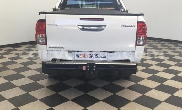 Buy Used Toyota Hilux White Car in Grootfontein in Namibia Buy Used Toyota Hilux White Car in Grootfontein in Namibia
