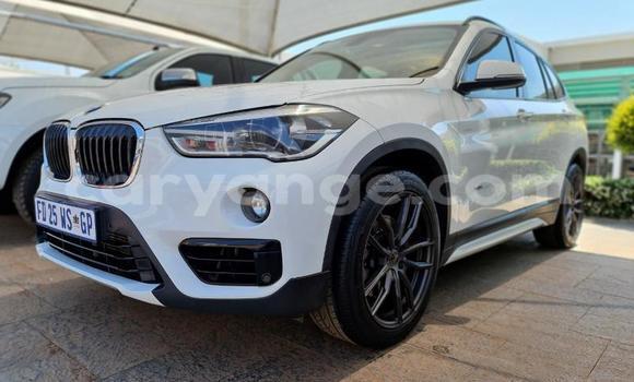 Acheter Occasion Voiture BMW X1 Blanc à Windhoek, Namibie Acheter Occasion Voiture BMW X1 Blanc à Windhoek, Namibie