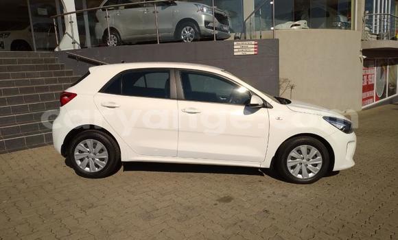 Acheter Occasion Voiture Kia Rio Blanc à Gobabis, Omaheke Acheter Occasion Voiture Kia Rio Blanc à Gobabis, Omaheke