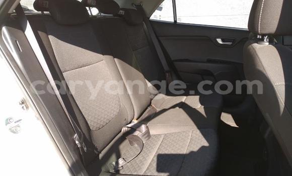 Acheter Occasion Voiture Kia Rio Blanc à Gobabis, Omaheke Acheter Occasion Voiture Kia Rio Blanc à Gobabis, Omaheke