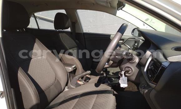 Acheter Occasion Voiture Kia Rio Blanc à Gobabis, Omaheke Acheter Occasion Voiture Kia Rio Blanc à Gobabis, Omaheke