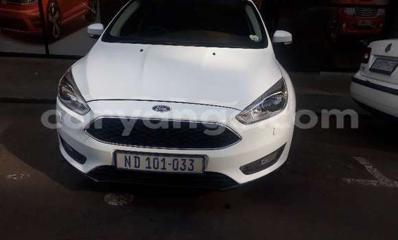 Acheter Occasion Voiture Ford Focus Blanc à Windhoek, Namibie Acheter Occasion Voiture Ford Focus Blanc à Windhoek, Namibie