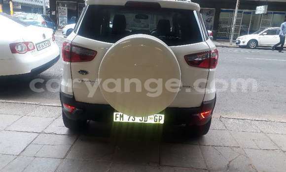 Acheter Occasion Voiture Ford EcoSport Blanc à Windhoek, Namibie Acheter Occasion Voiture Ford EcoSport Blanc à Windhoek, Namibie