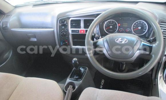 Acheter Occasion Voiture Hyundai H200 Blanc à Windhoek, Namibie Acheter Occasion Voiture Hyundai H200 Blanc à Windhoek, Namibie