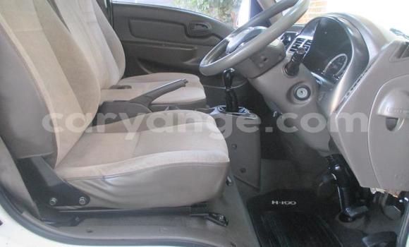 Acheter Occasion Voiture Hyundai H200 Blanc à Windhoek, Namibie Acheter Occasion Voiture Hyundai H200 Blanc à Windhoek, Namibie