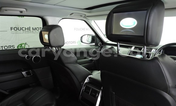 Acheter Occasion Voiture Land Rover Range Rover Vogue Blanc à Walvis Bay, Namibie Acheter Occasion Voiture Land Rover Range Rover Vogue Blanc à Walvis Bay, Namibie