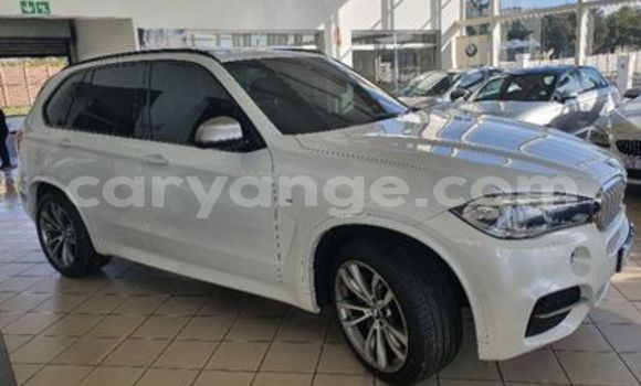 Acheter Occasion Voiture BMW X5 Blanc à Gobabis, Omaheke Acheter Occasion Voiture BMW X5 Blanc à Gobabis, Omaheke
