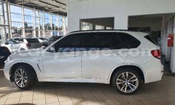Acheter Occasion Voiture BMW X5 Blanc à Gobabis, Omaheke Acheter Occasion Voiture BMW X5 Blanc à Gobabis, Omaheke