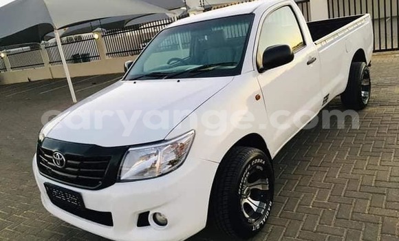 Buy Used Toyota Pickup White Car in Windhoek in Namibia Buy Used Toyota Pickup White Car in Windhoek in Namibia