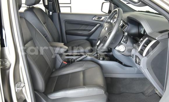 Acheter Occasion Voiture Ford Everest Gris à Walvis Bay, Namibie Acheter Occasion Voiture Ford Everest Gris à Walvis Bay, Namibie