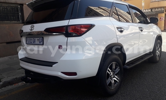 Buy Used Toyota Fortuner White Car in Windhoek in Namibia