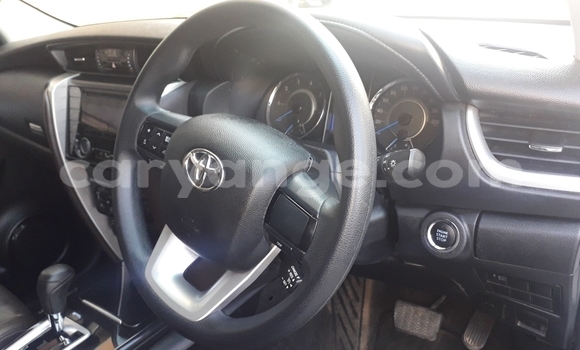 Acheter Occasion Voiture Toyota Fortuner Blanc à Windhoek, Namibie Acheter Occasion Voiture Toyota Fortuner Blanc à Windhoek, Namibie