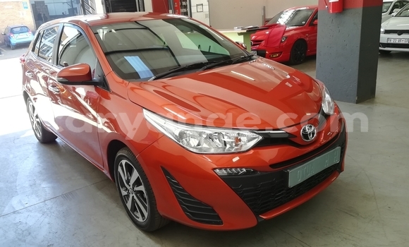Acheter Occasion Voiture Toyota Yaris Rouge à Windhoek, Namibie Acheter Occasion Voiture Toyota Yaris Rouge à Windhoek, Namibie