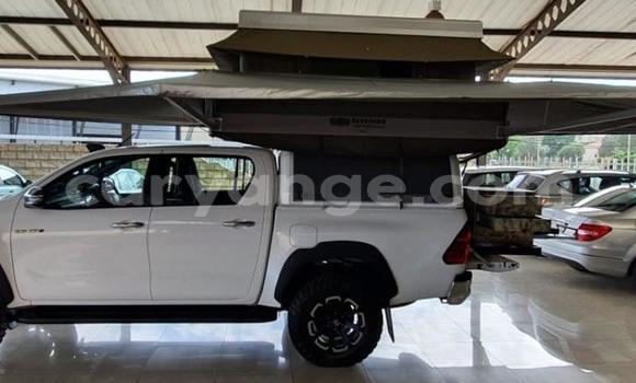 Buy Used Toyota Hilux White Car in Bethanien in Karas Buy Used Toyota Hilux White Car in Bethanien in Karas