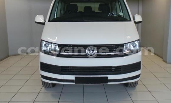Buy Used Volkswagen Caravelle White Car in Swakopmund in Namibia