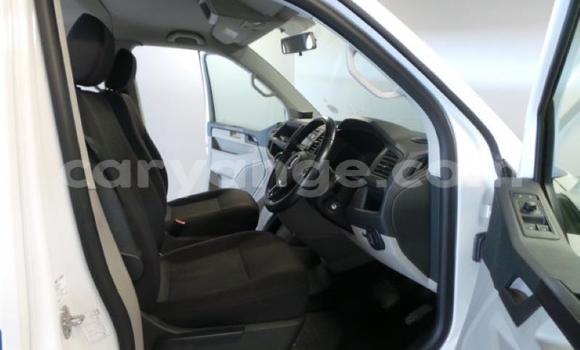 Buy Used Volkswagen Caravelle White Car in Swakopmund in Namibia Buy Used Volkswagen Caravelle White Car in Swakopmund in Namibia