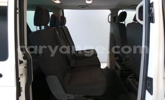 Buy Used Volkswagen Caravelle White Car in Swakopmund in Namibia Buy Used Volkswagen Caravelle White Car in Swakopmund in Namibia