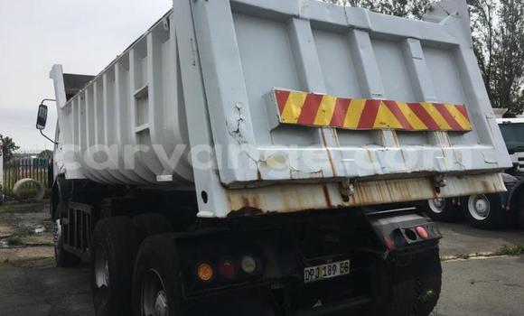 Acheter Occasion Utilitaire Mercedes‒Benz 2628 Blanc à Windhoek, Namibie Acheter Occasion Utilitaire Mercedes‒Benz 2628 Blanc à Windhoek, Namibie