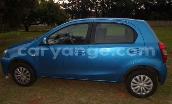 Acheter Occasion Voiture Toyota Etios Bleu à Windhoek, Namibie Acheter Occasion Voiture Toyota Etios Bleu à Windhoek, Namibie