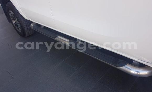 Acheter Occasion Voiture Mazda BT-50 Blanc à Walvis Bay, Namibie Acheter Occasion Voiture Mazda BT-50 Blanc à Walvis Bay, Namibie