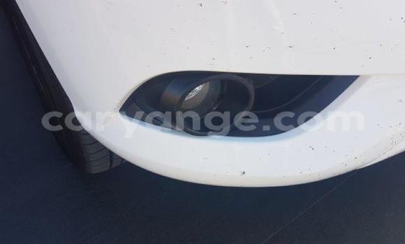 Acheter Occasion Voiture Mazda BT-50 Blanc à Walvis Bay, Namibie Acheter Occasion Voiture Mazda BT-50 Blanc à Walvis Bay, Namibie