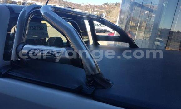 Acheter Occasion Voiture Mazda BT-50 Blanc à Walvis Bay, Namibie Acheter Occasion Voiture Mazda BT-50 Blanc à Walvis Bay, Namibie